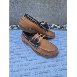Dartmouth Honey and Navy Nubuck Deck Shoe, image 